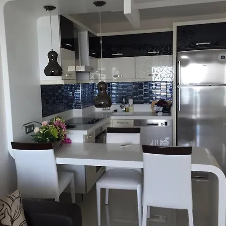 Апартаменти Azura Park Аланія